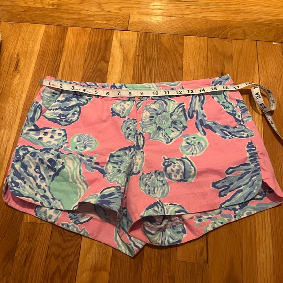 Lilly Pulitzer Adie Shorts in Pink Pout Barefoot Princess. Size 8. - Picture 6 of 7